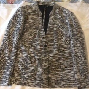 41 Hawthorn knit blazer.  Excellent condition.